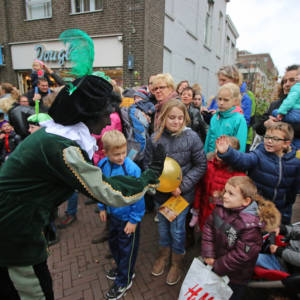 15 11 14 Intocht van Sinterklaas in Gouda Kinderen 37